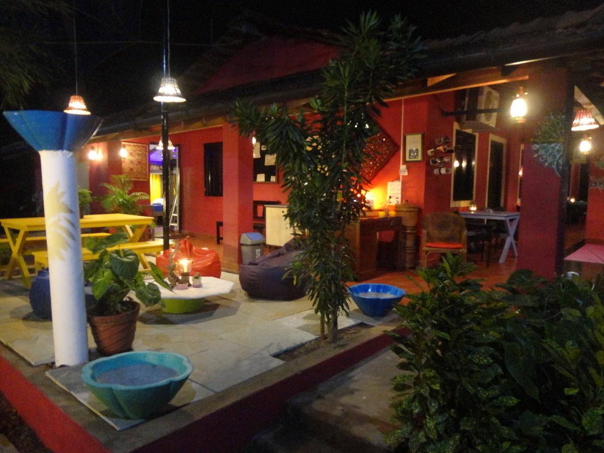 The Yuppi Hippi Female Hostel Anjuna Exteriör bild