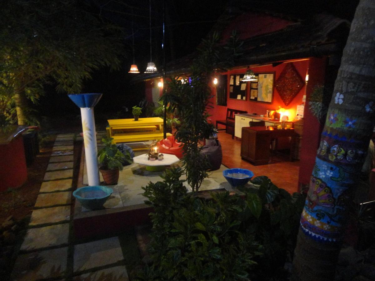 The Yuppi Hippi Female Hostel Anjuna Exteriör bild