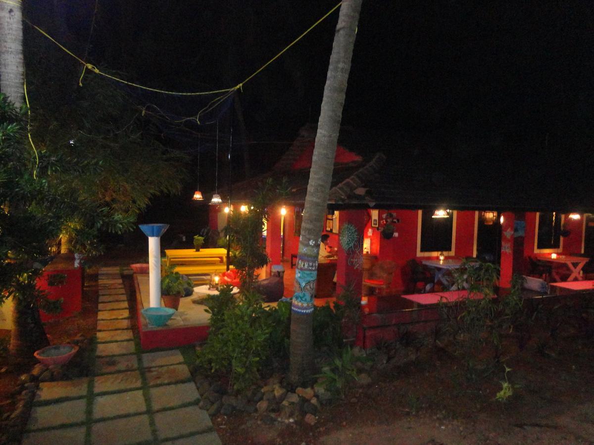 The Yuppi Hippi Female Hostel Anjuna Exteriör bild