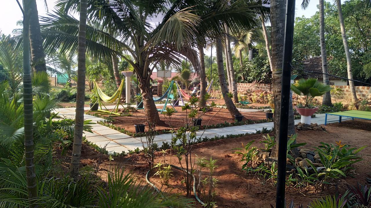 The Yuppi Hippi Female Hostel Anjuna Exteriör bild